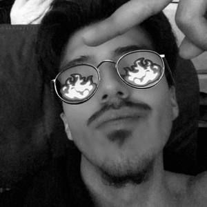 Meet your Posher, Jeremiah